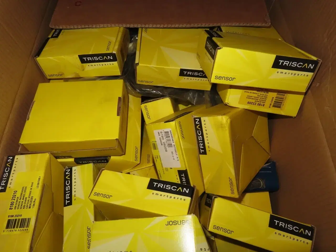 Billede 26 - 14 Paller med Autoreservedele