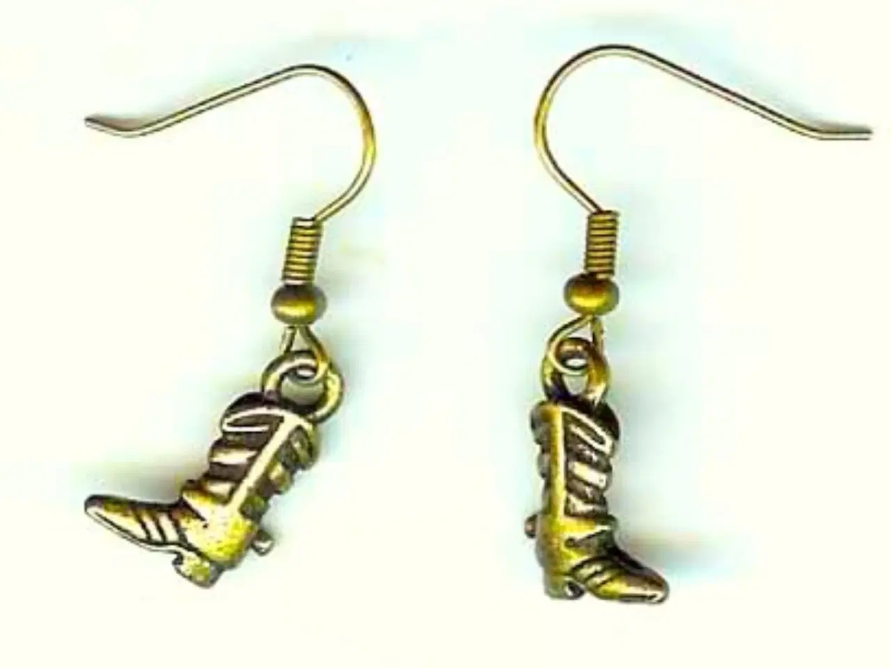 Billede 1 - Øreringe med cowboystøvler i antikguld farve