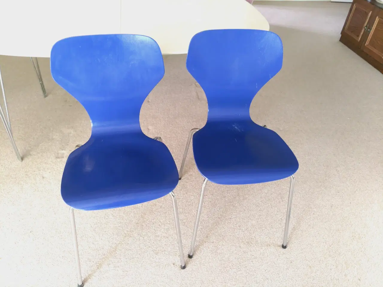 Billede 3 - Spisebord med 4 stole