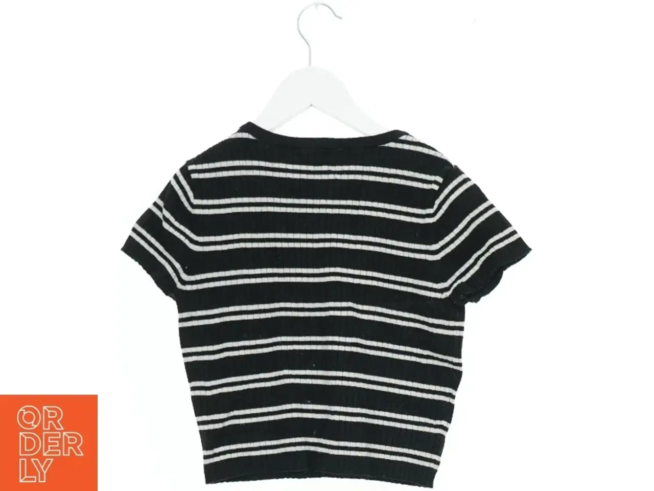 Billede 2 - T-Shirt fra H&M (str. 140 cm)