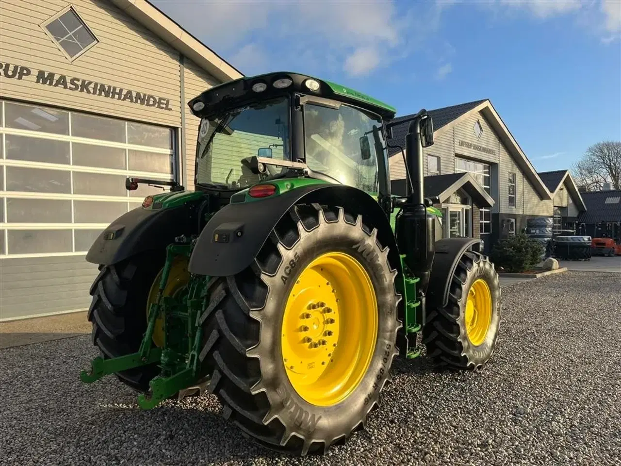 Billede 14 - John Deere 6175R Med frontlift og frontPTO