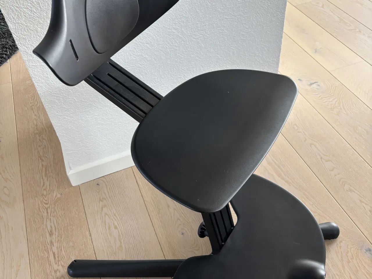 Billede 2 - Stokke Nomi stol m/bøjle og hynde