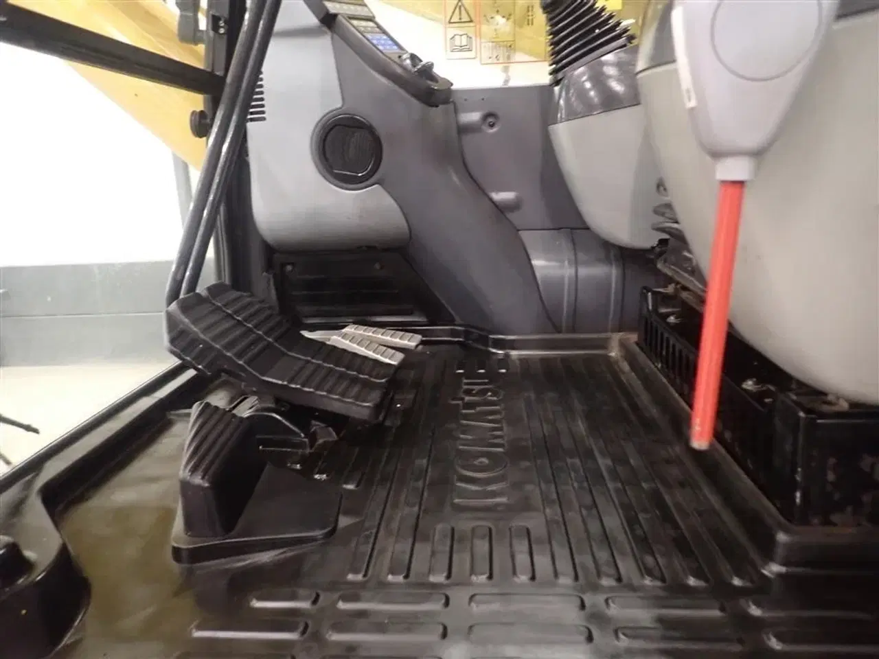 Billede 16 - Komatsu PC240 LC-8 1000 timer. siden ny undervogn