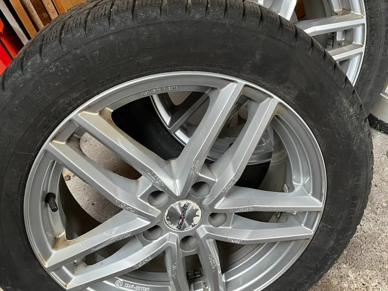 Billede 1 - Vinterdæk st. 215/55R17 på alufælge