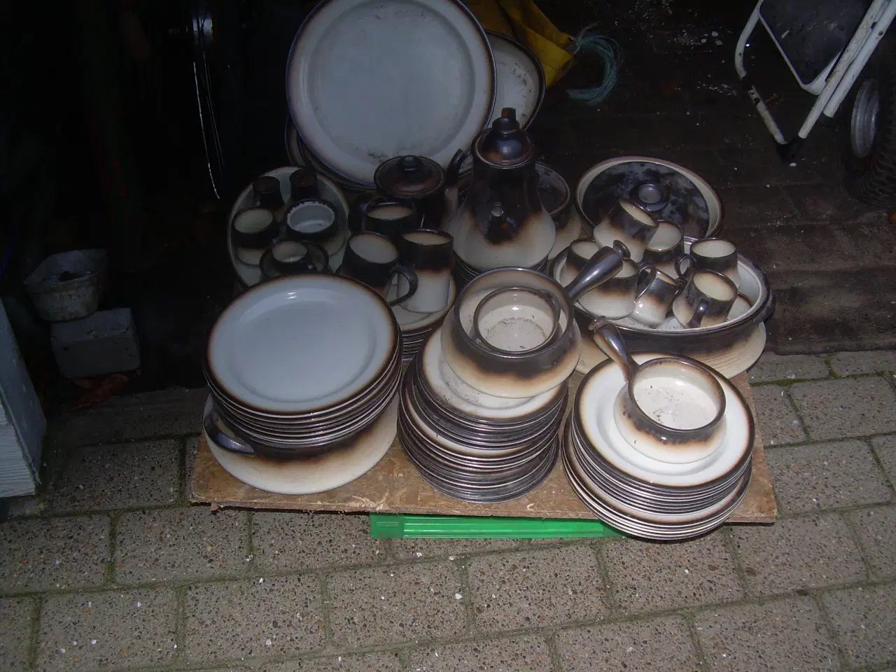 Billede 1 - Spise og kaffestel 