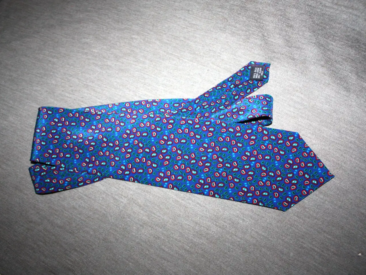 Billede 2 - Silke slips 100 % silk Hand made