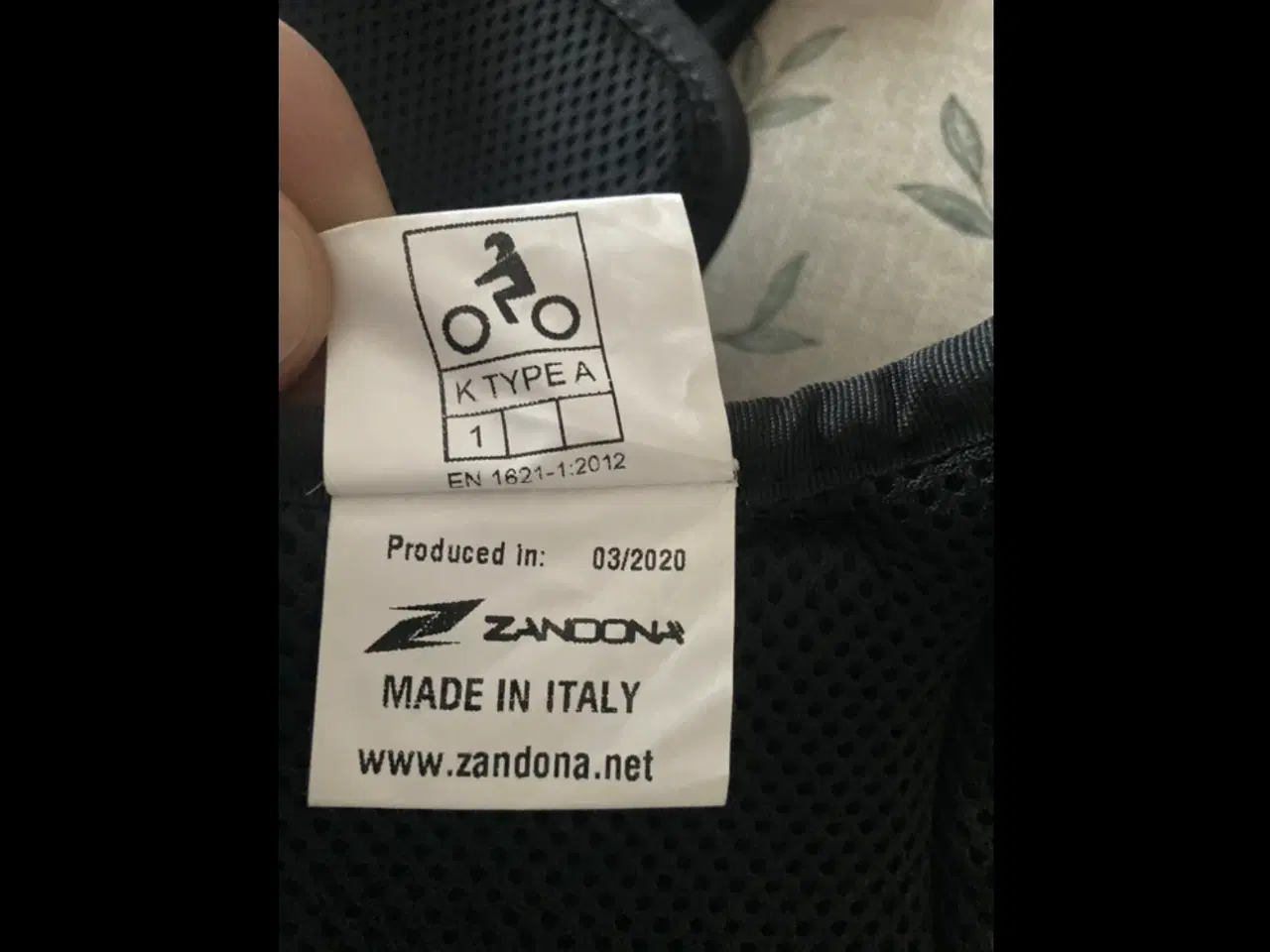 Billede 9 - Sikkerhedstrøje og knæbeskytter