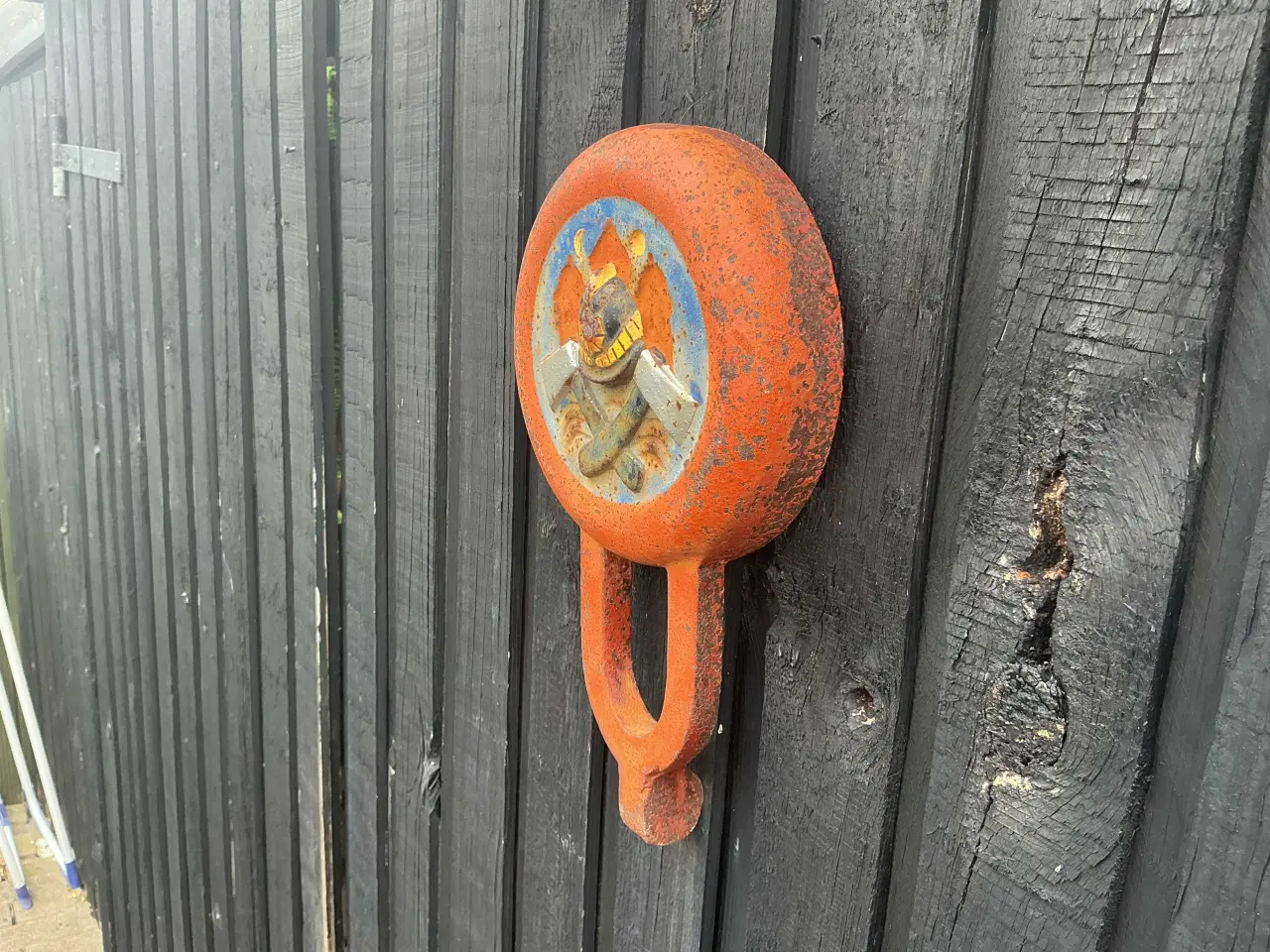 Billede 2 - Gammelt emblem i støbt metal