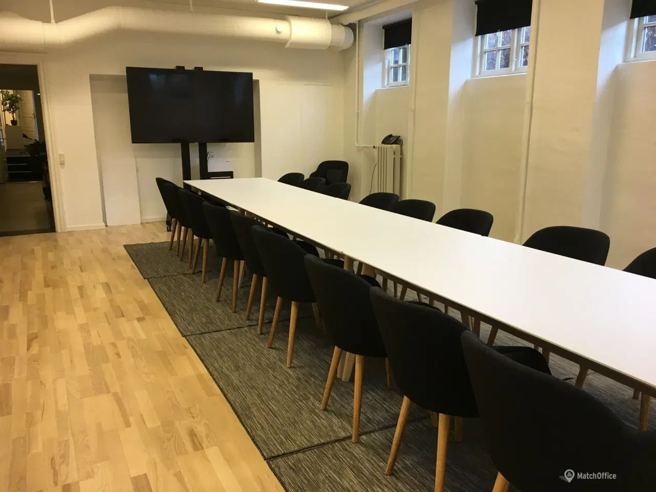 Billede 7 - Lyst og rummeligt 90 m² kontor/klinik på MERCUR – fleksibelt lokale med flot lysindfald og eksklusive rammer.