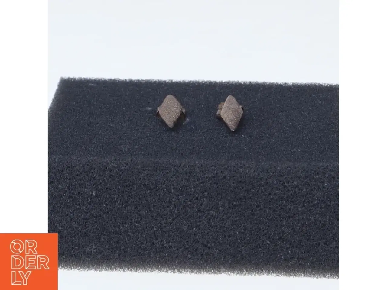 Billede 2 - Sølv ørestikker (str. 1,7 cm)