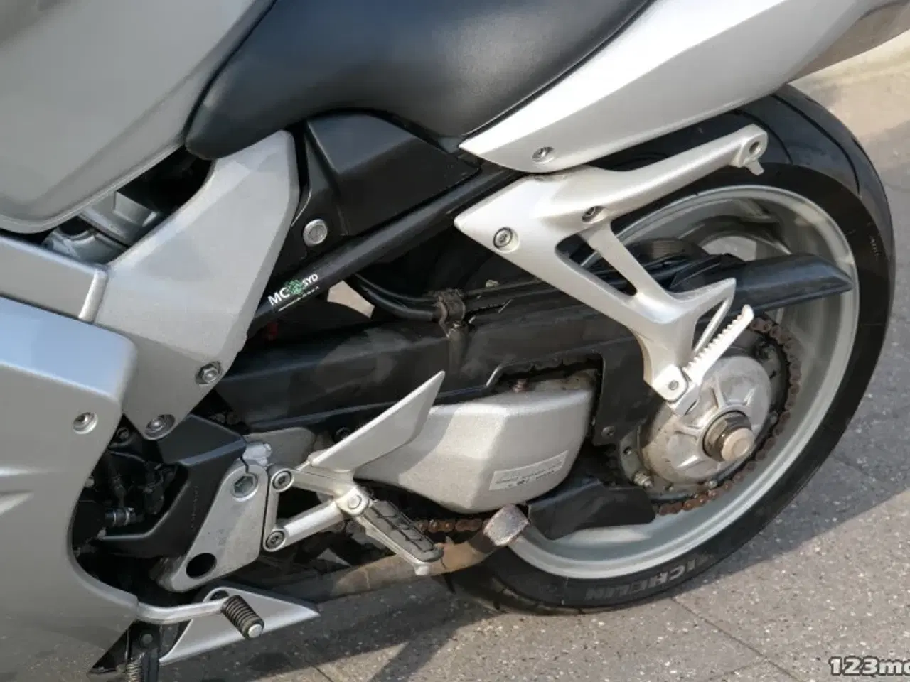 Billede 26 - Honda VFR 800 F MC-SYD       BYTTER GERNE