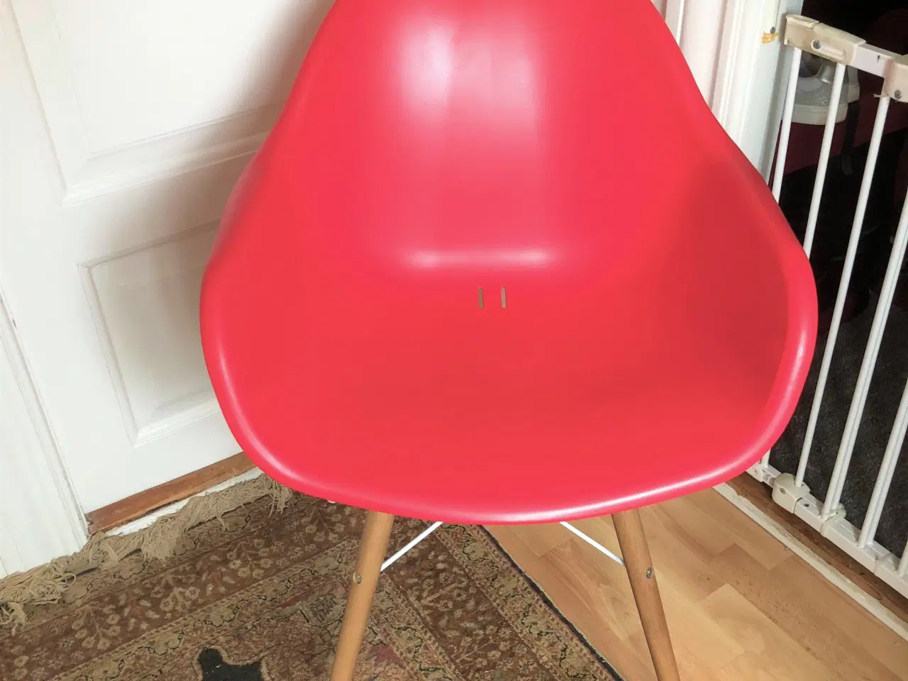 Billede 3 - 4 Røde stole m.armlæn og god siddecomfort *** 