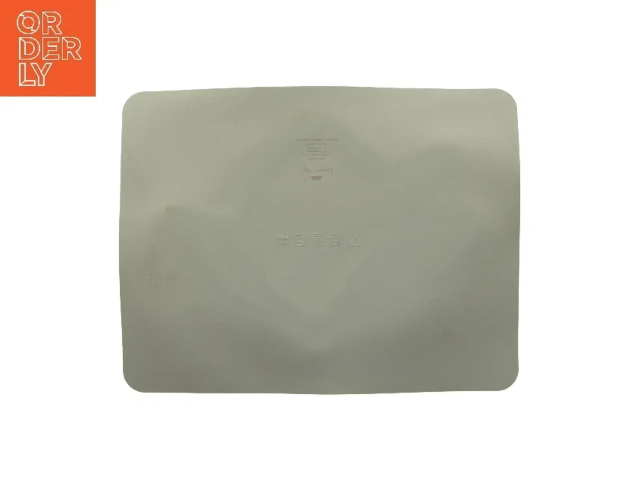 Billede 2 - Silikone serveringsfad til små børn fra Konges Sløjd (str. 37 x 28 cm)