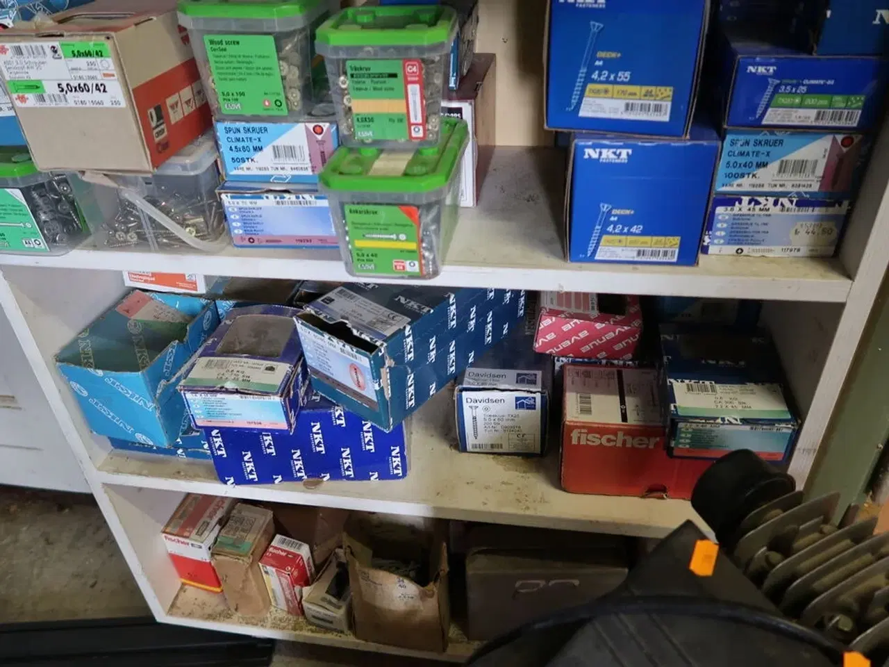 Billede 13 - Div. Ladere, batterier, søm, skruer m.m.