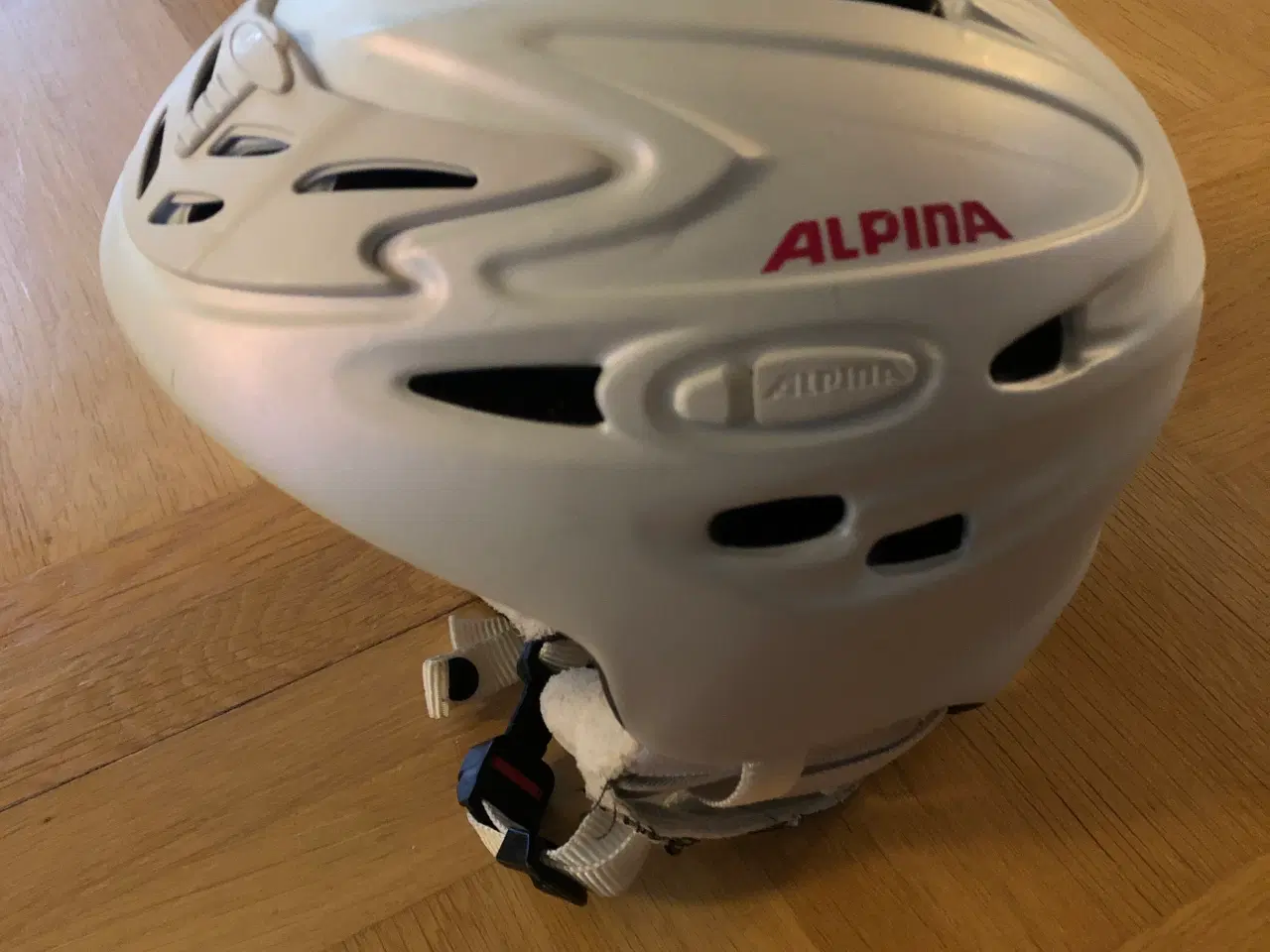 Billede 1 - Alpina skihjelm 