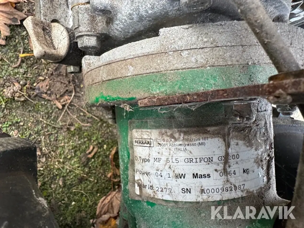 Billede 5 - Redskabsbærer med kost og sneplov Ferrari 515L grifon