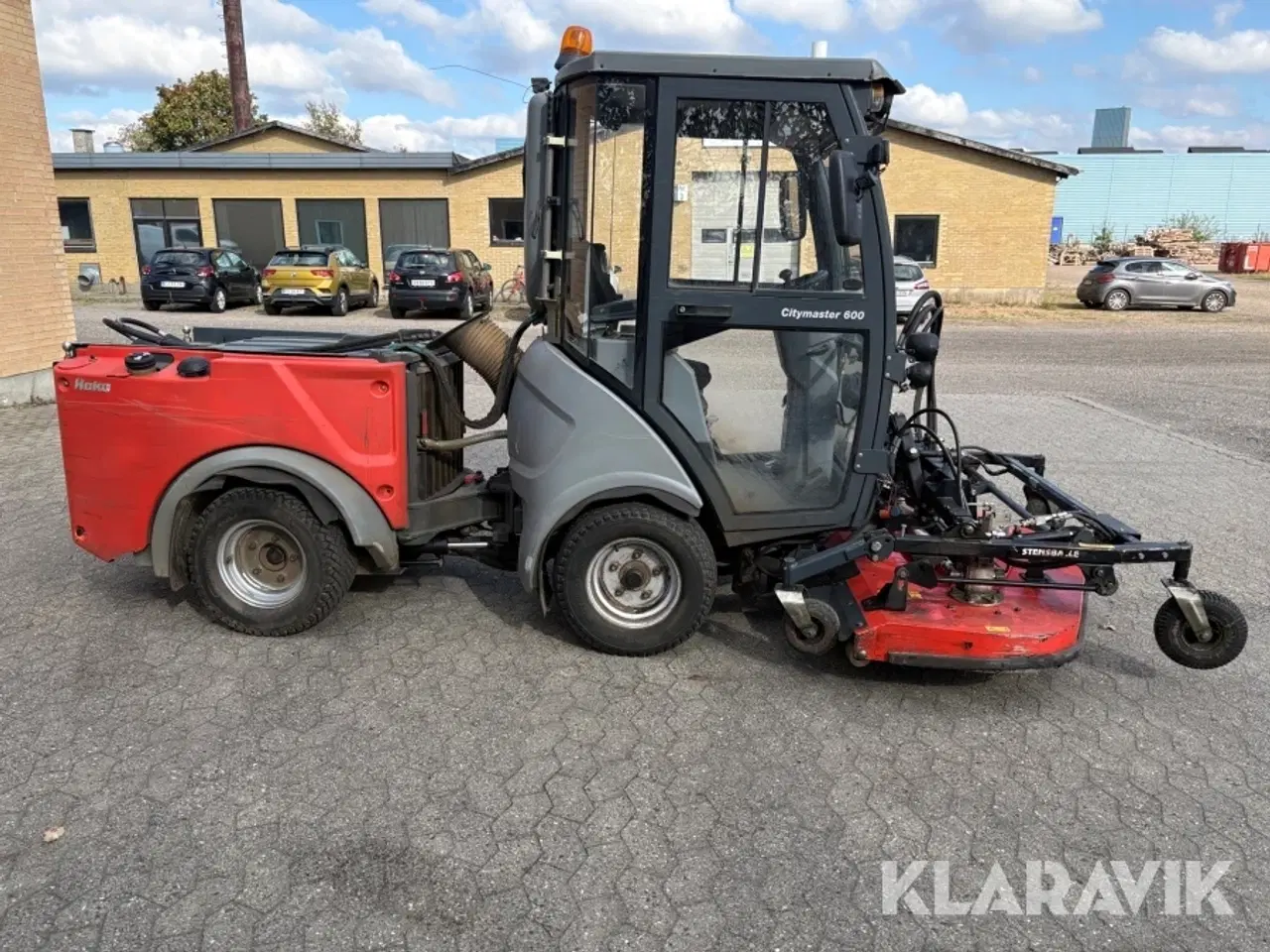 Billede 4 - Redskabsbærer Hako 1470 citymaster 600 med klipper og kost