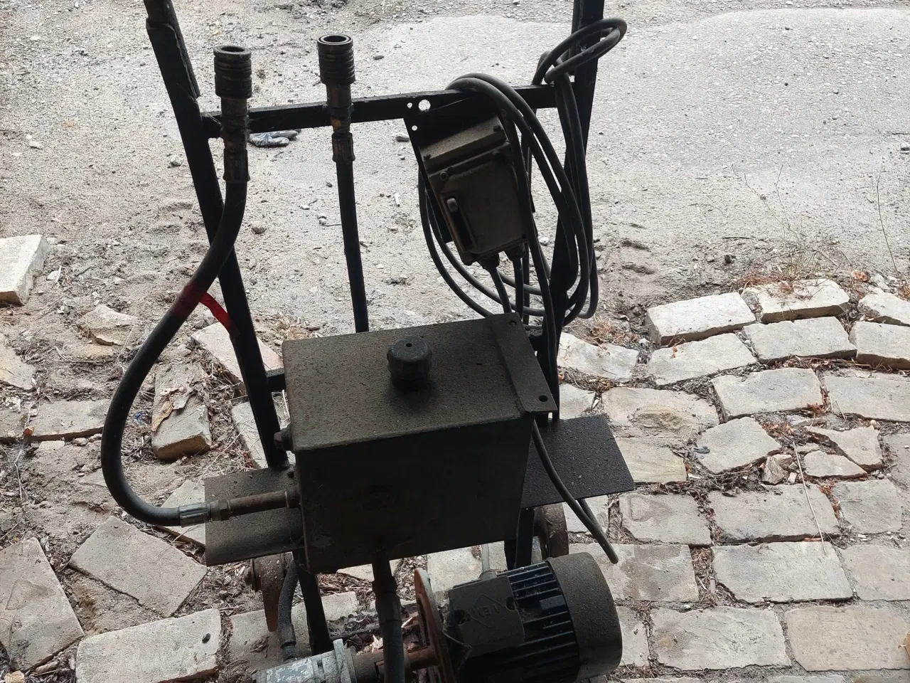 Billede 2 - Brændekløver med hydraulikstation
