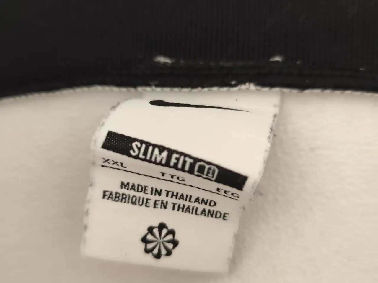 Billede 3 - Liverpool træningstrøje, hvid og grå