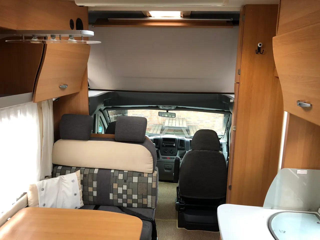 Billede 17 - autocamper Knaus al-ko undervogn