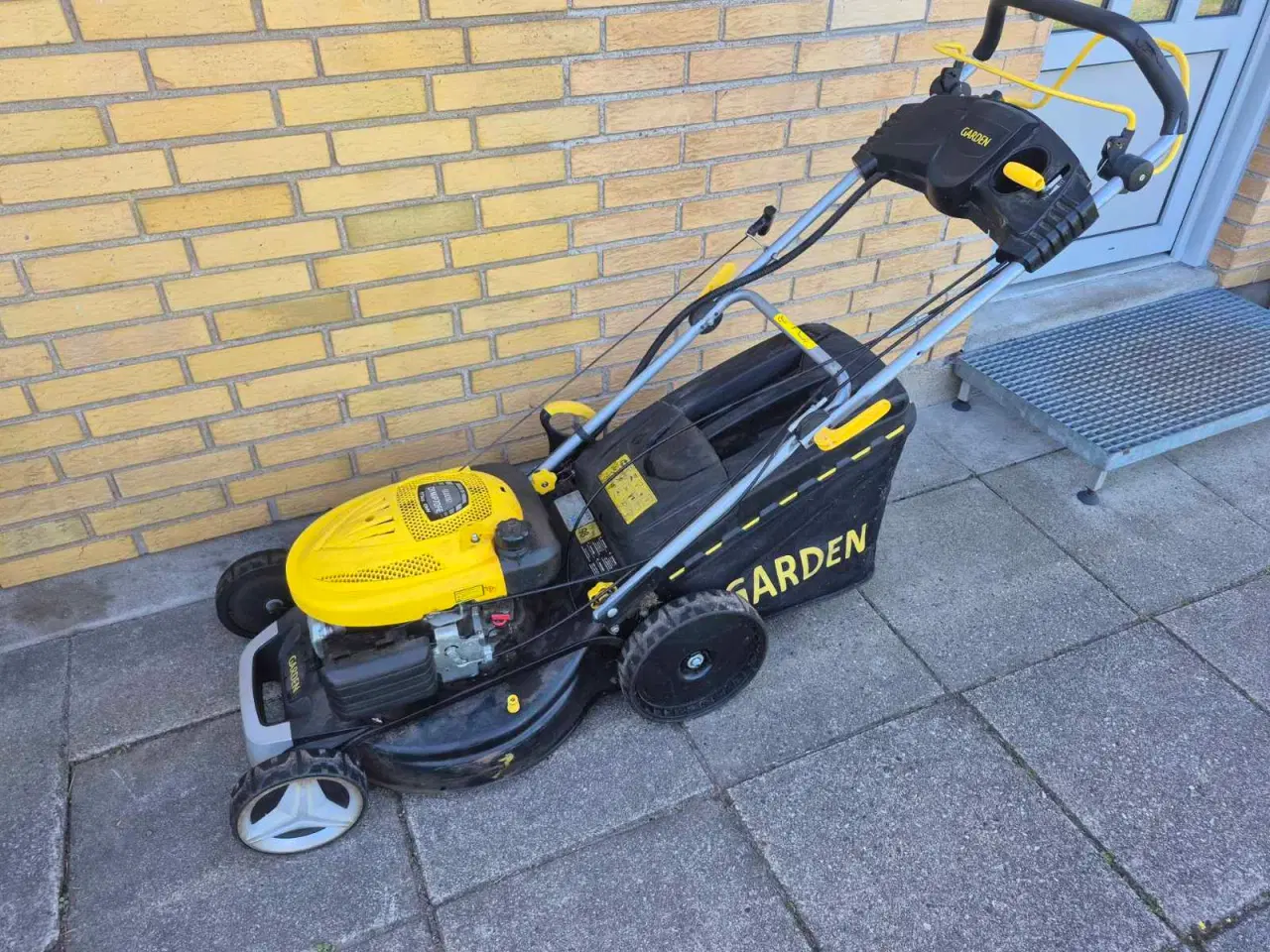 Billede 4 - Plæneklipper med el start