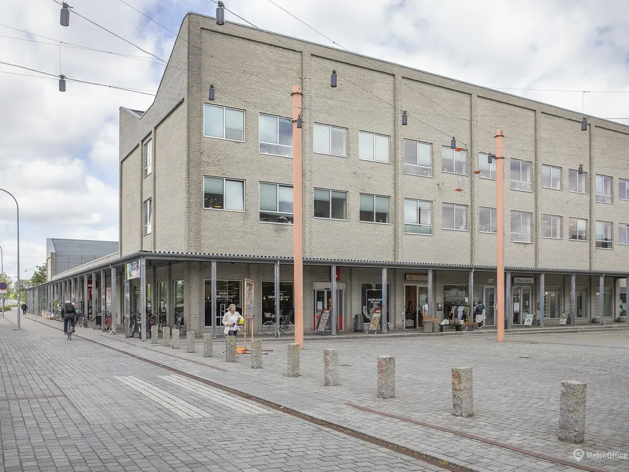 Billede 3 - Lyst og rummeligt kontor/klinik på 620 m² ved Trekroner Station