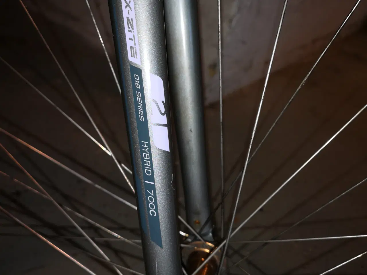 Billede 10 - X-ZITE X 700C HYBRID 28" 52cm Dæk som ny, 27 gear.