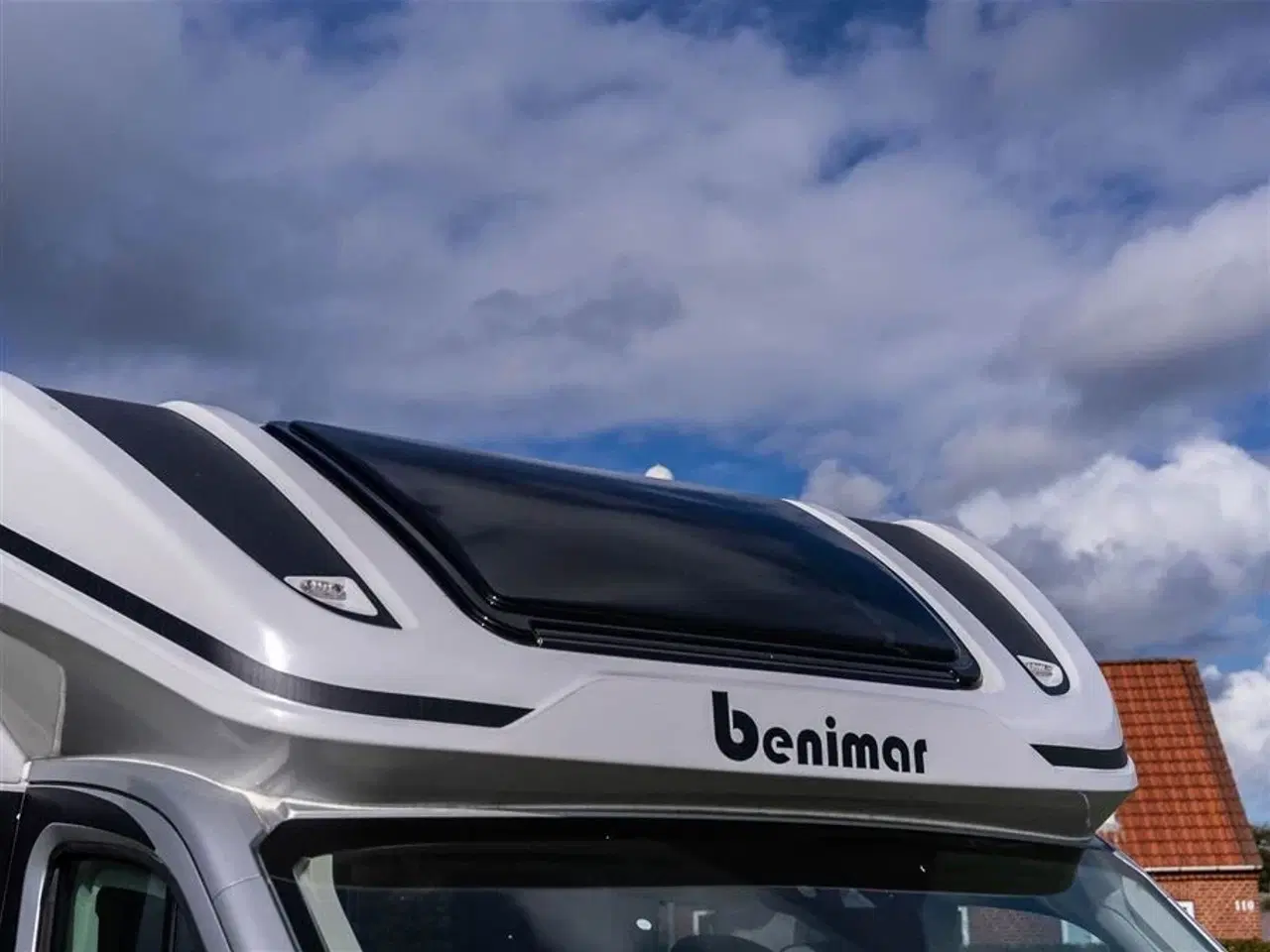 Billede 15 - 2026 - Benimar Tessoro 488   Rummelig camper med face-to-face siddegruppe