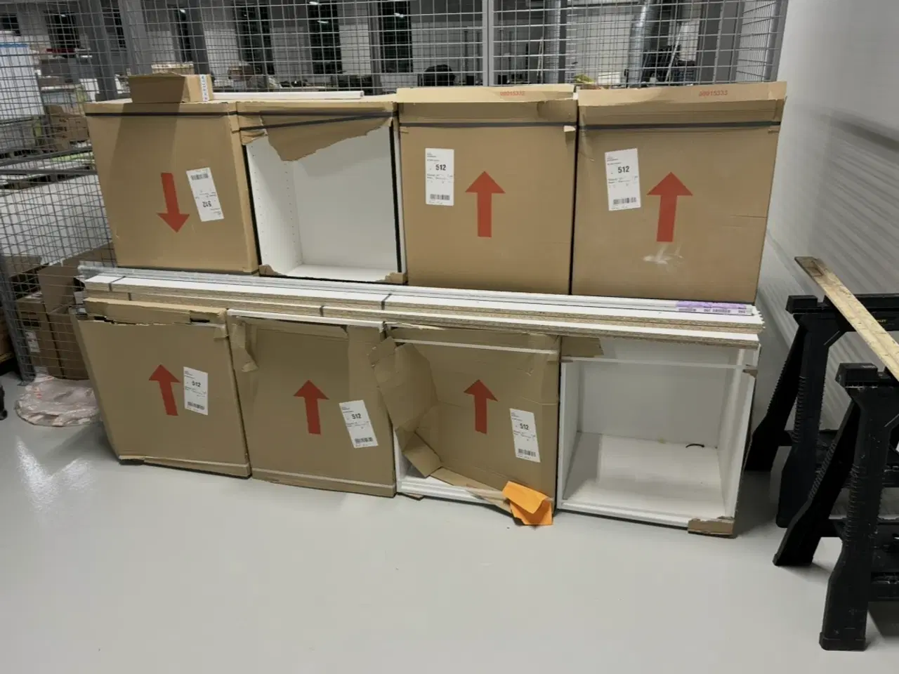 Billede 1 - 4 overskabe 4 underskabe HTH