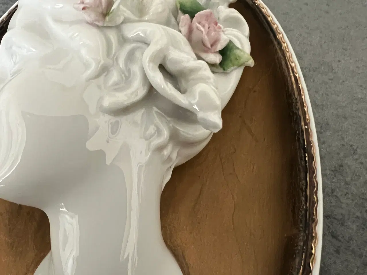 Billede 7 - Kvinde porcelæns hoved i vægramme