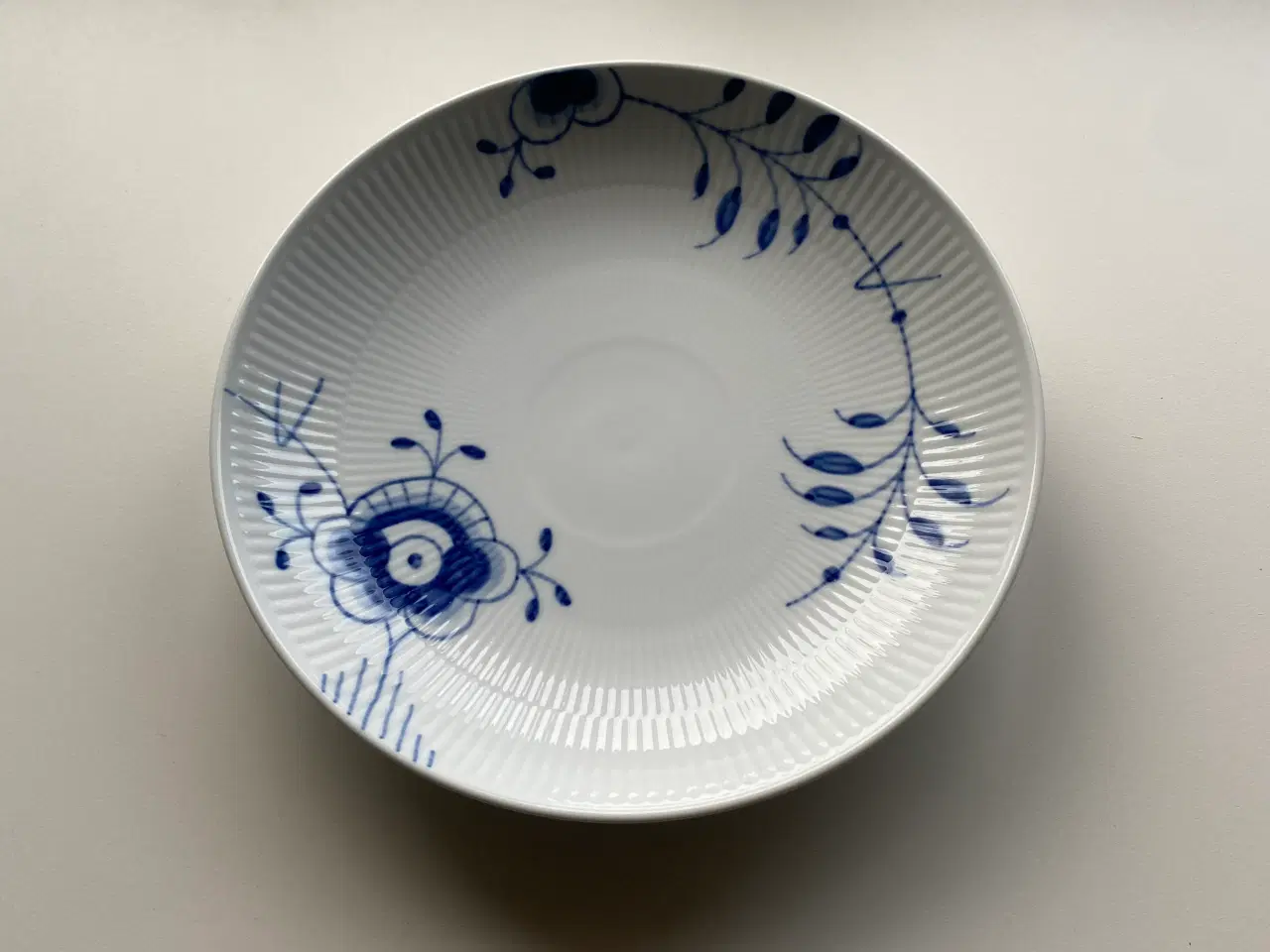 Billede 1 - 3 X Royal Copenhagen Blå Mega Riflet skåle