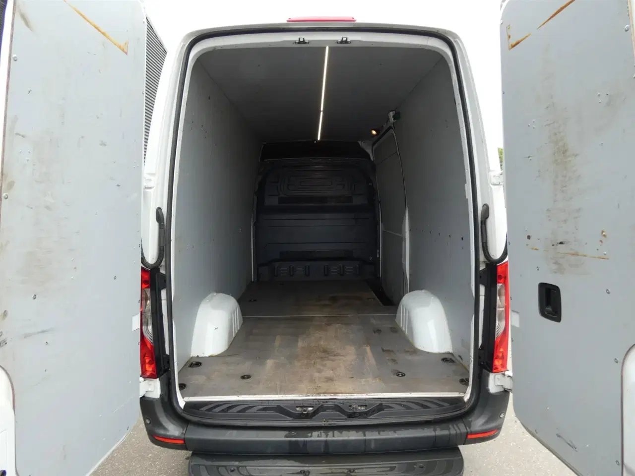 Billede 9 - Mercedes-Benz Sprinter 316 2,1 CDI A2 H2 RWD 7G-Tronic 163HK Van Aut.