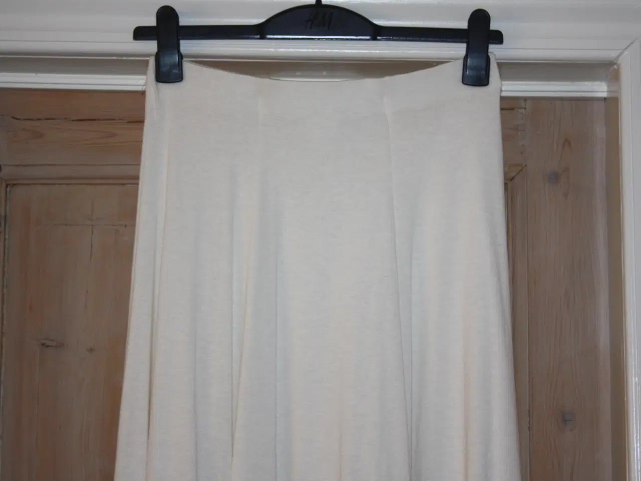 Billede 2 - Fransk nederdel talje 72 cm længde 85 cm