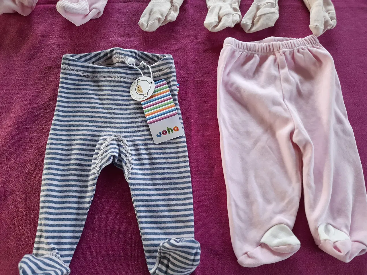 Billede 1 - 5 par bukser med fødder, 1 par ubrugt JOHA