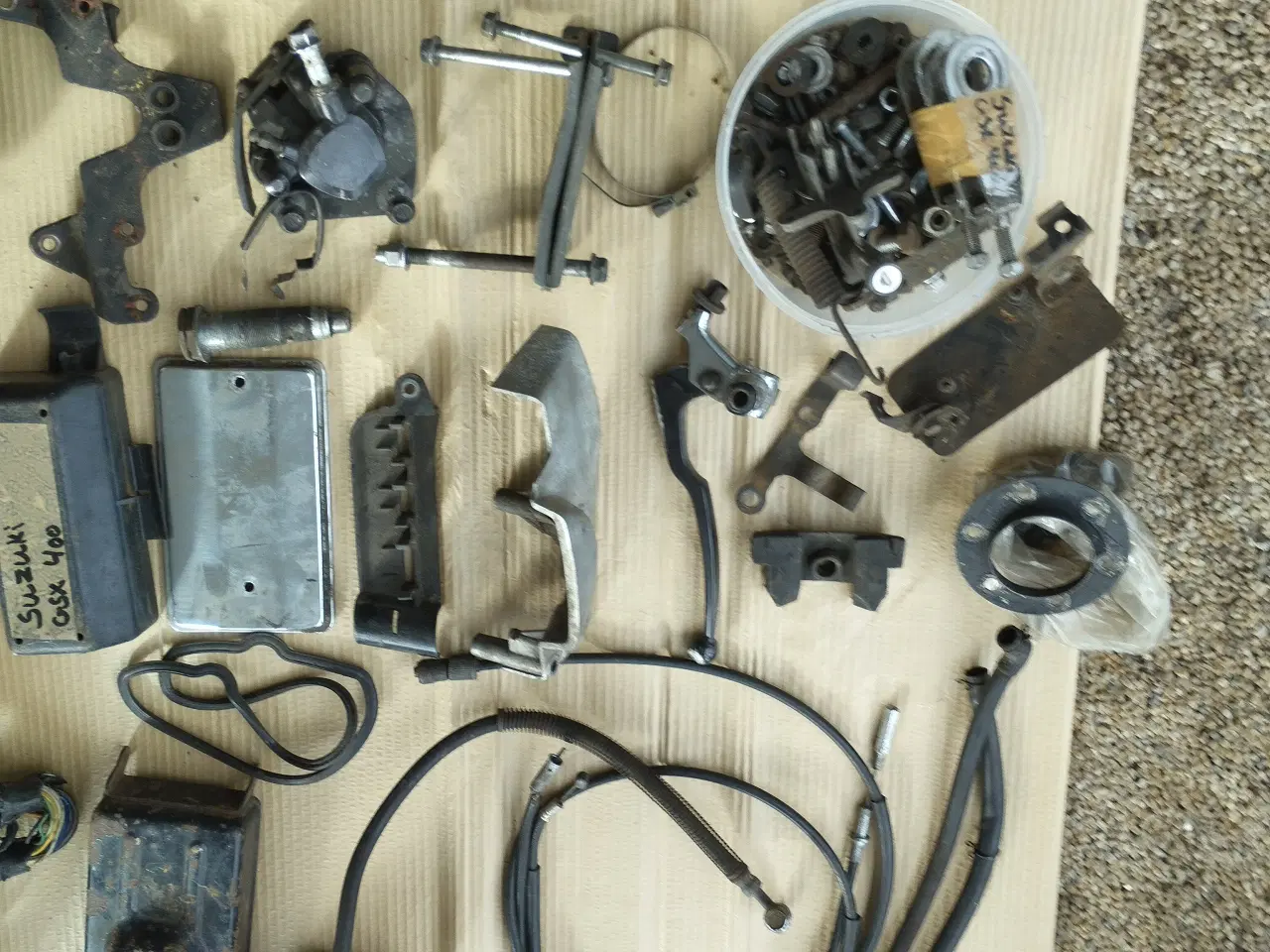 Billede 2 - Reservedele til Suzuki GSX 400F. 