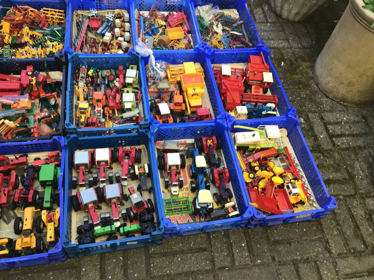 Billede 4 - Britains traktor + diverse 