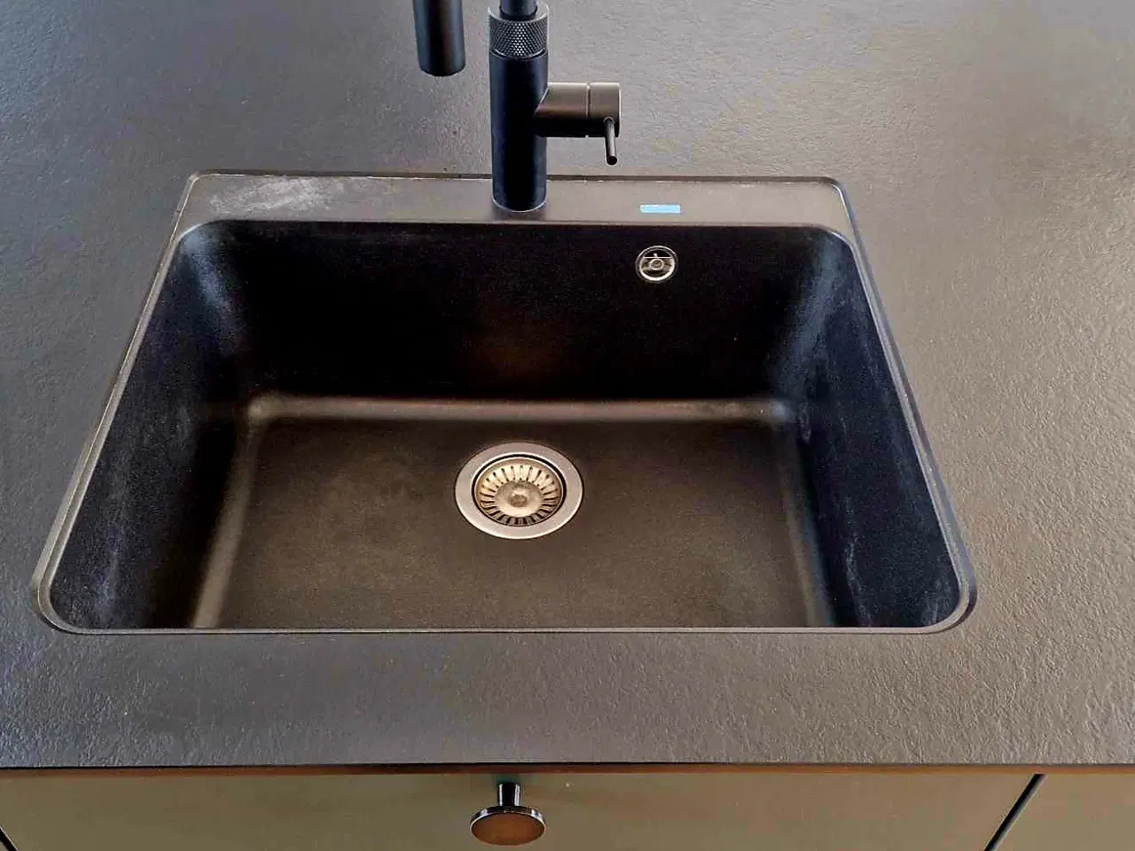 Billede 2 - Bordplade med håndvask til køkkenø sælges
