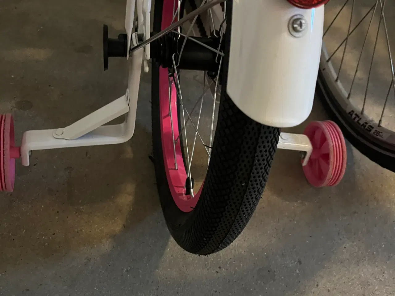 Billede 3 - Børne cykel 18