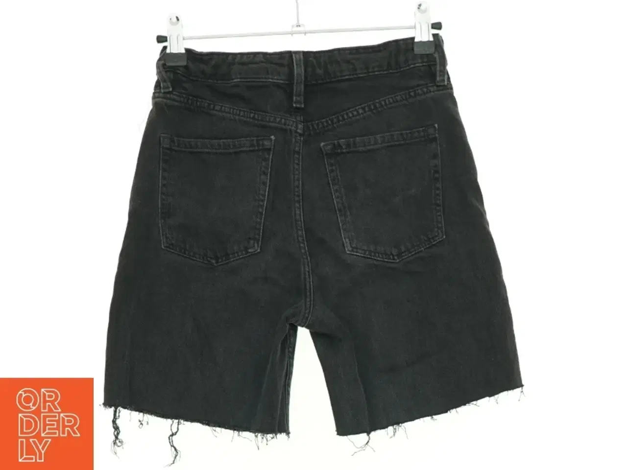 Billede 2 - Shorts fra H&M (str. 146 cm)