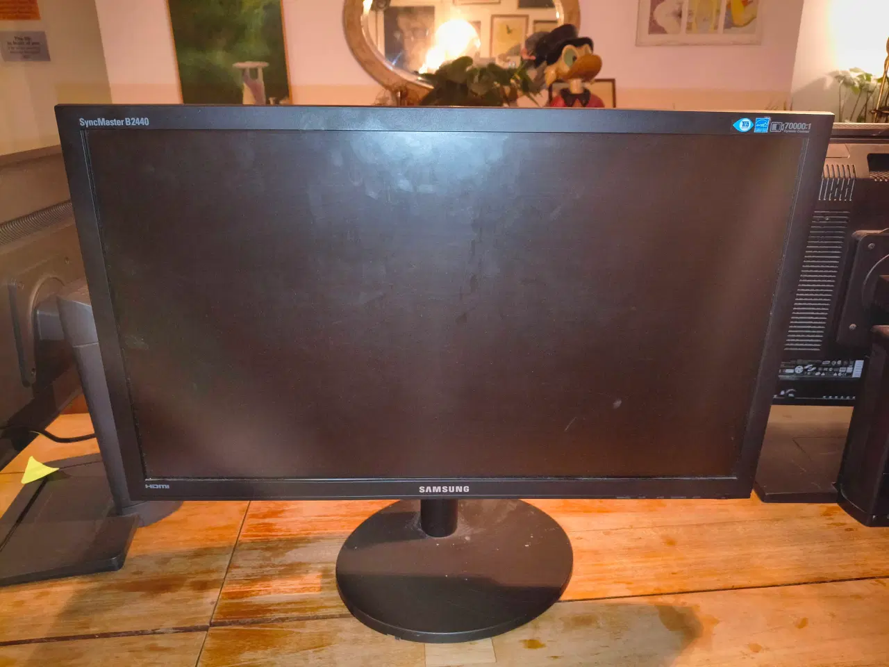 Billede 6 - Fem fladskærme til computer varierende i pris