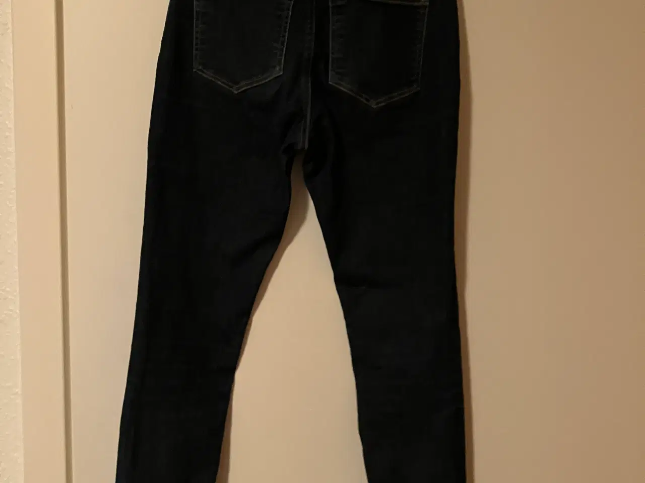 Billede 2 - Cowboybukser str eur 36 fra H&M næsten ubrugt 