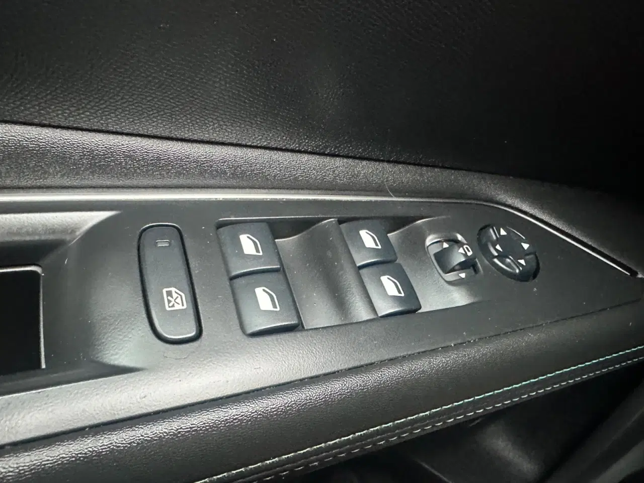 Billede 24 - Peugeot 3008 1,6 Hybrid Allure Pack EAT8