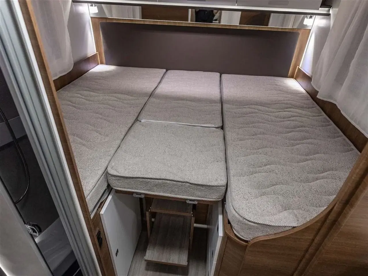 Billede 11 - 2026 - Benimar Mileo 263 Skandinavisk design og komfort året rundt