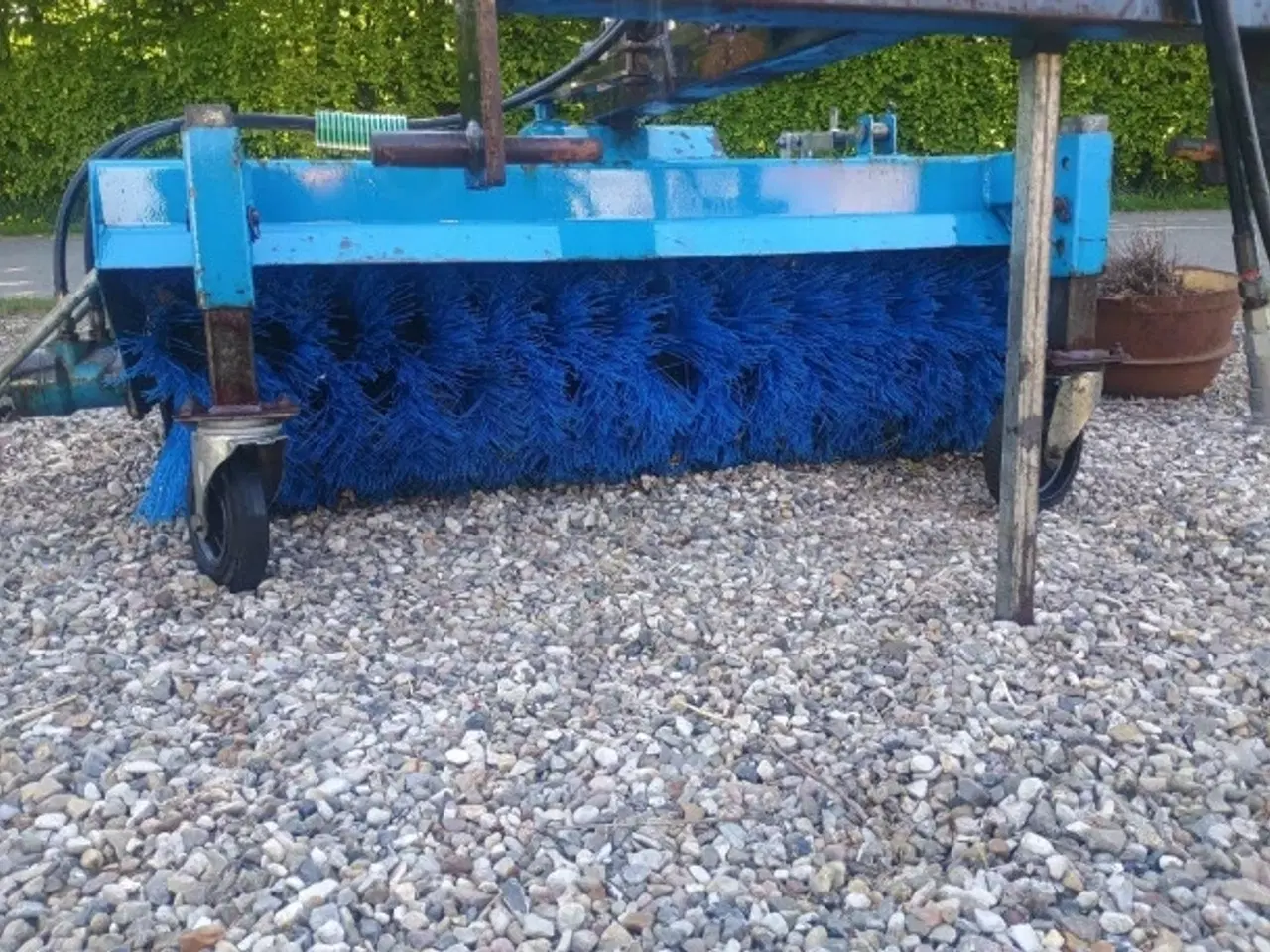 Billede 5 - Hydraulisk kost med opsamler 