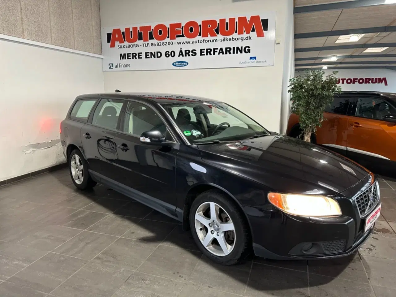 Billede 1 - Volvo V70 2,5 T Momentum aut.