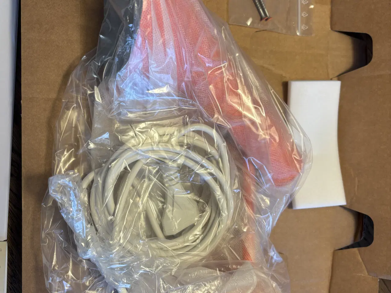 Billede 2 - Helt ny - Næbbet lampe af Arne Jacobsen