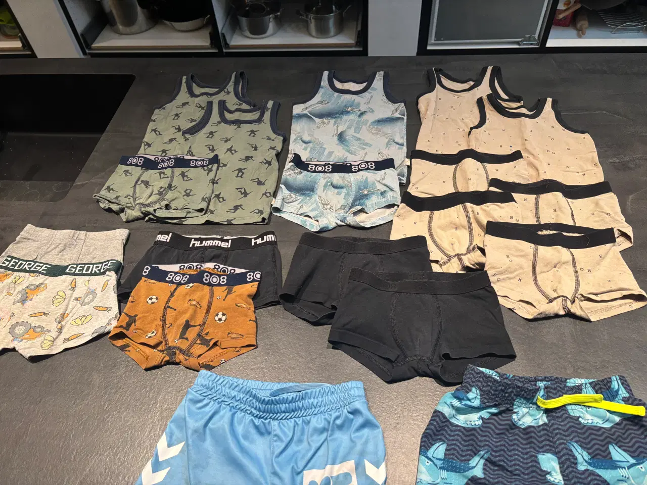 Billede 9 - Drengetøjpakke str 4 år (98-104)