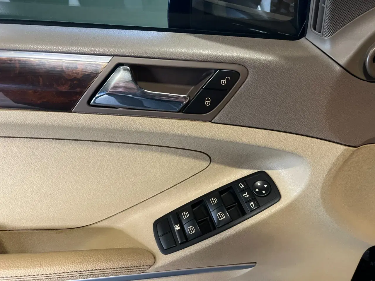 Billede 12 - Mercedes R320 3,0 CDi Elegance aut. 4Matic Van