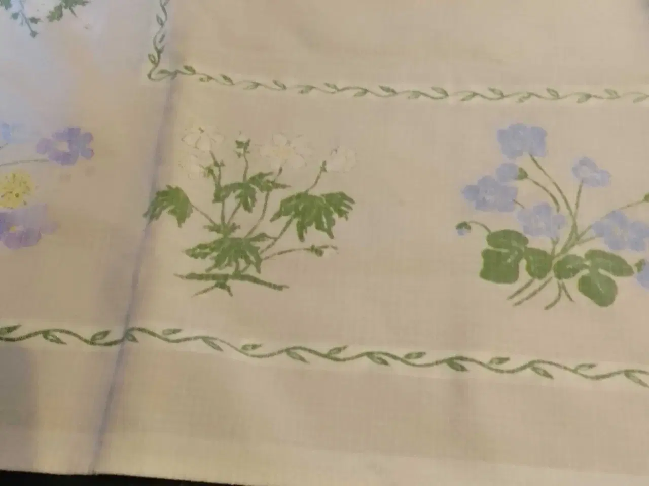 Billede 3 - Yndig dug med Flora Danica motiver