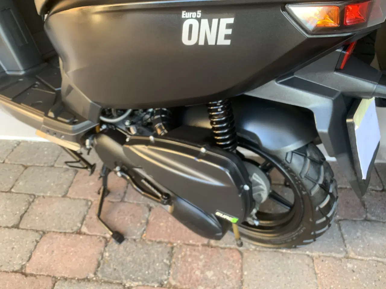 Billede 3 - Vga One Euro 5. 45  1/2 Pris 2024